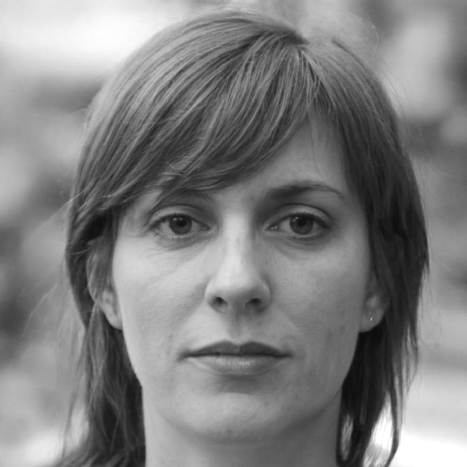 María González, Experta en Finanzas Personales